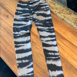 Express workout leggings